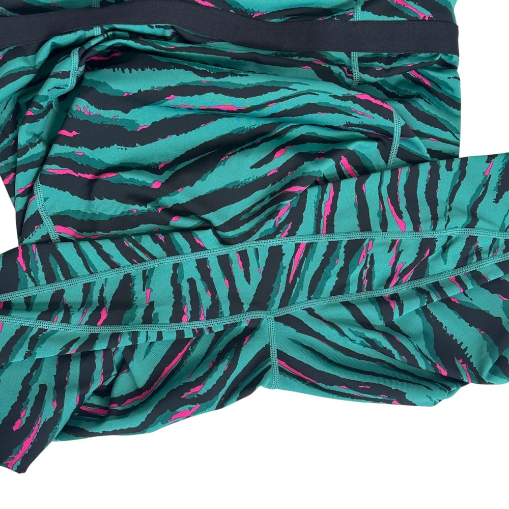 Fabletics Bodysuit Jumpsuit Motion 365+ Tiger Print Cutout‎ Green Black Pink XL - Picture 16 of 16